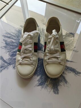 Gucci White Leather Sneakers with Green and Red Web